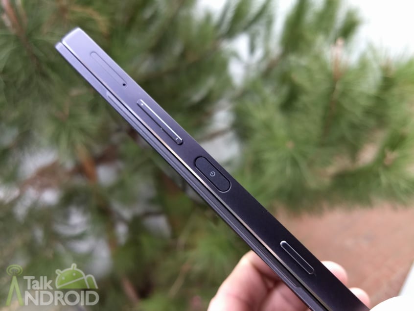 ZTE Axon M review: Two screens, one camera, unlike anything else 7