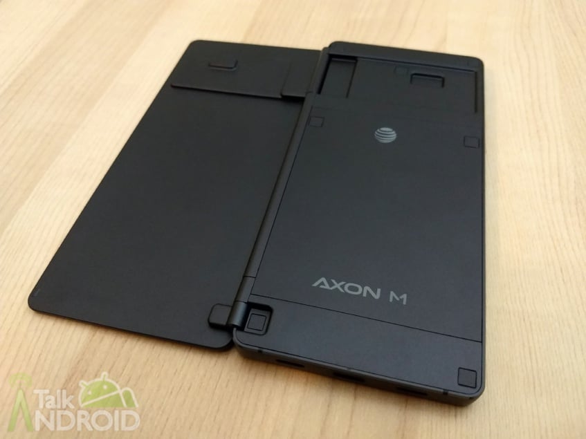 ZTE Axon M review: Two screens, one camera, unlike anything else 11