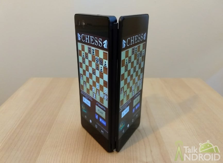 ZTE Axon M review: Two screens, one camera, unlike anything else 21