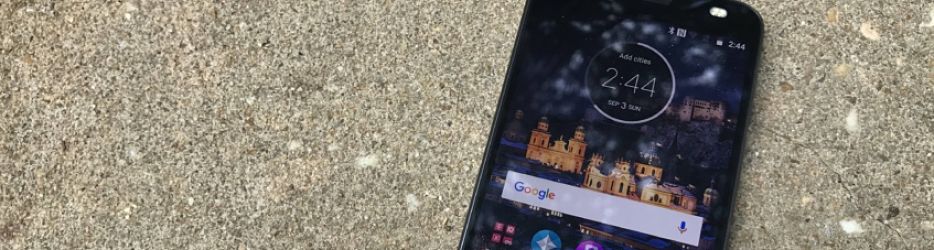 [Giveaway] Enter our holiday giveaway to win a Moto Z2 Force Edition! 3