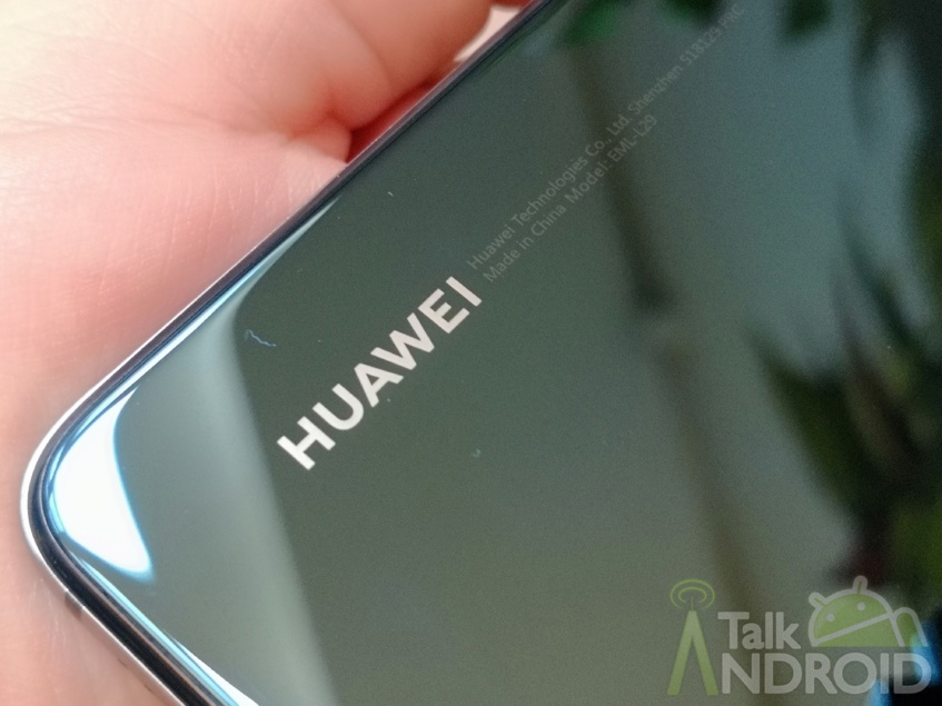 [Download] Grab the Mate 20 Wallpapers, Live Wallpapers, and Themes here 4