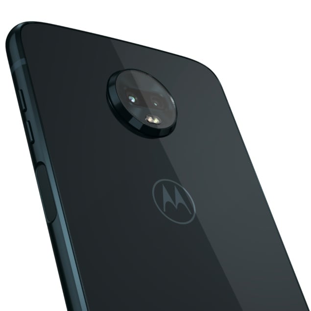 Motorola revamps the Moto Z3 Play with better cameras and a bigger screen 6