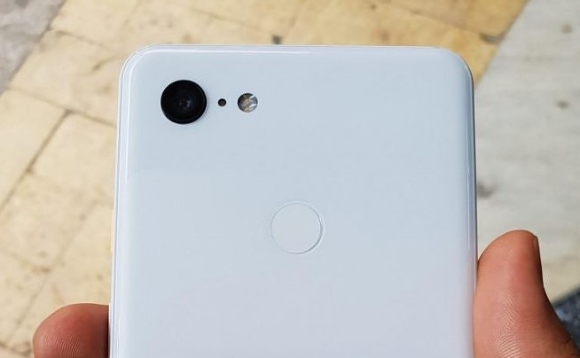 Leaked images show Clearly White variant of Google's Pixel 3 XL 2