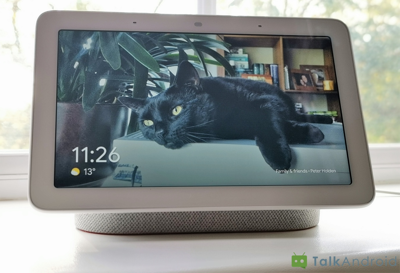 Google Assistant will help you get your Christmas groove on with these festive features 4