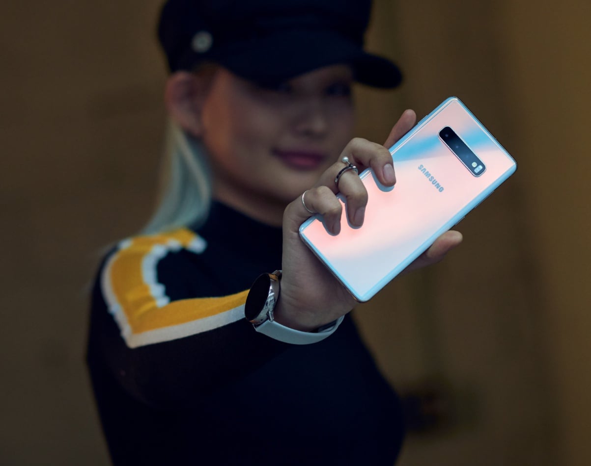[Download] Take Samsung's newest flagship for a spin with the Galaxy S10 Experience app 3