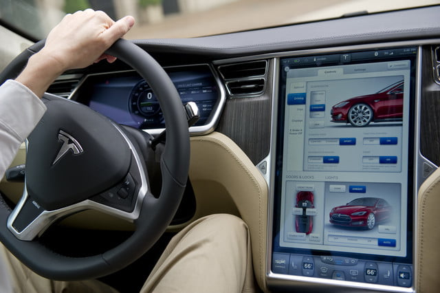 YouTube coming to Tesla screens 4
