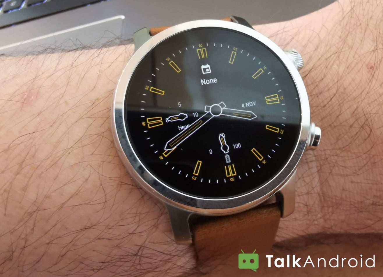 Here's a Look at Motorola's First Smartwatch in a Long Time 11