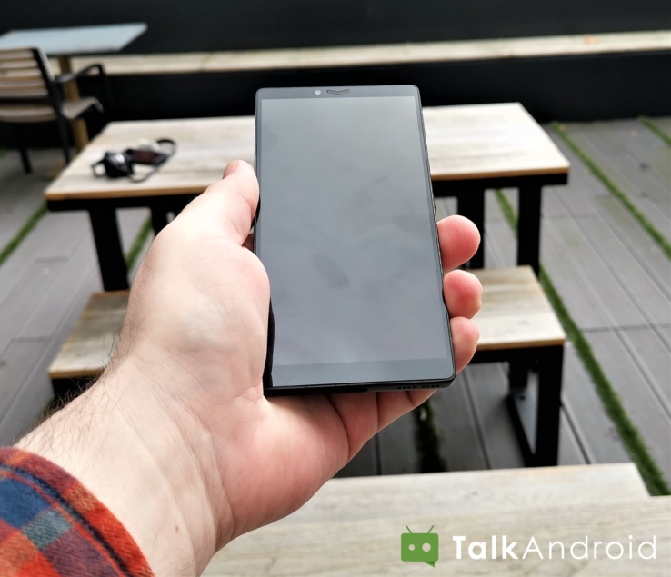 [Updated] The Carbon 1 Mark II is up for pre-order for €799, as it did a year ago 5