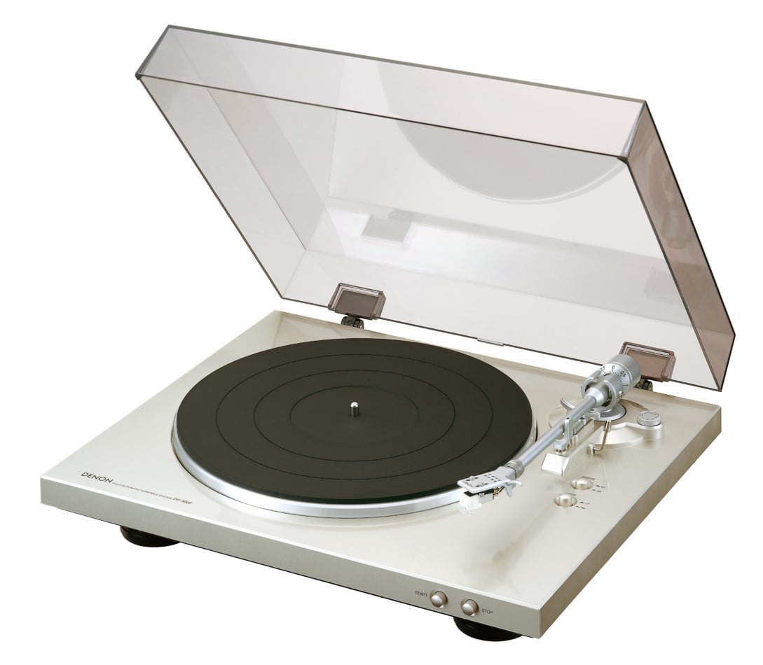 [Deal] Go retro with Denon's DP-300F Turntable and save $80 15