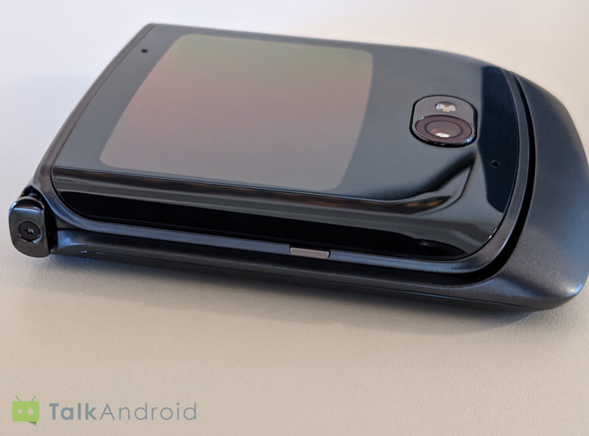 Motorola Razr 5G long-term review: A major improvement and my favorite foldable to date 10