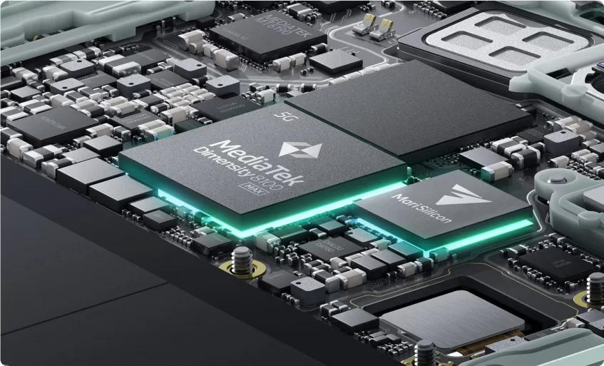 The OPPO Reno 8 5G and 8 Pro are official with high-refresh AMOLED displays and flagship Dimensity processors 3