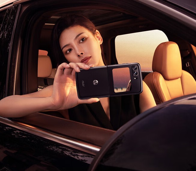 Motorola confirms August 11 launch date for its Razr 2022 and X30 Pro flagships 5