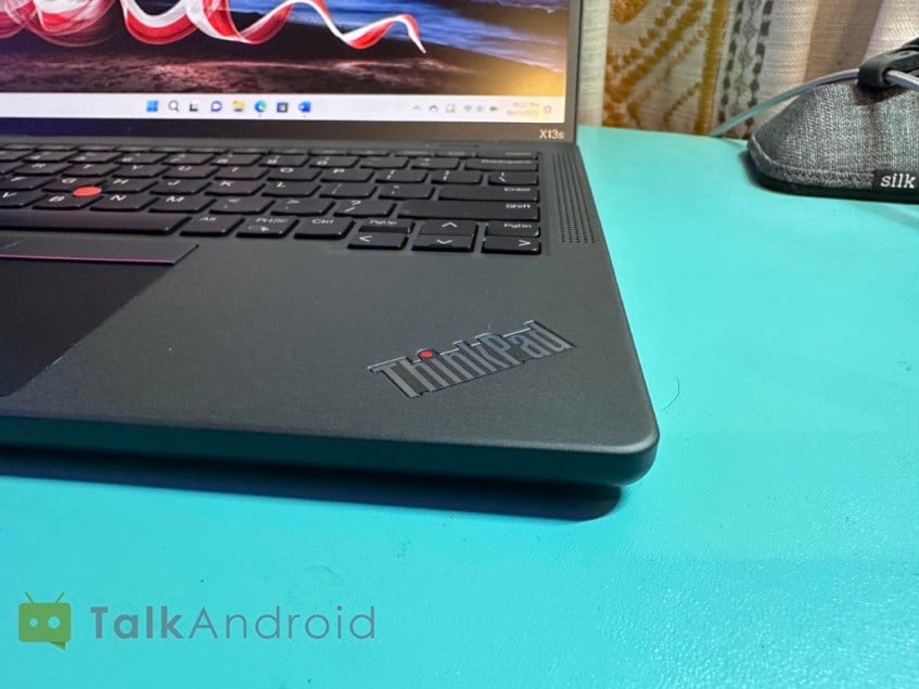 Review: Lenovo ThinkPad X13s mixes Windows with a Snapdragon processor 6