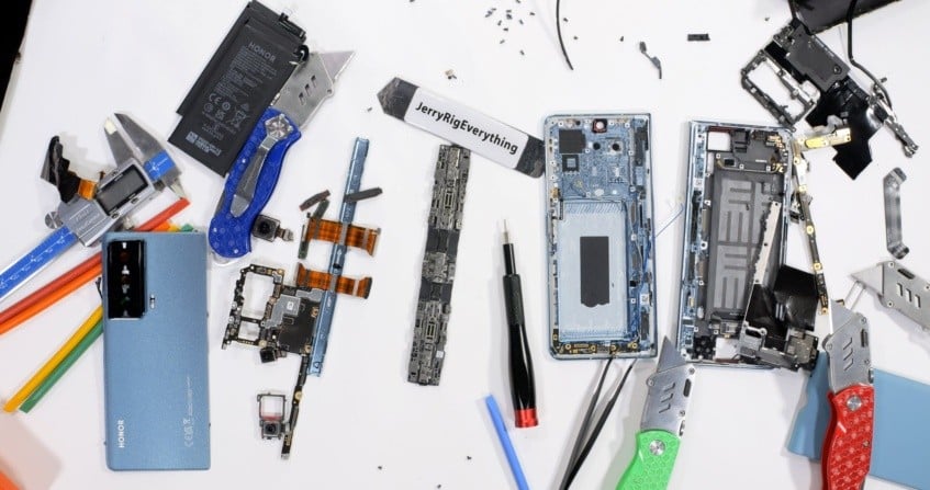 Teardown of Honor's Magic Vs foldable reveals a new 'no-gap' hinge design 9