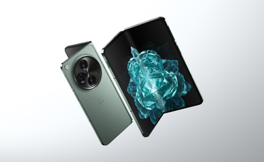 This is the OnePlus Open - the latest rival to Samsung's Galaxy Fold Series 8