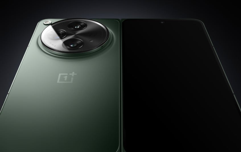 This is the OnePlus Open - the latest rival to Samsung's Galaxy Fold Series 4