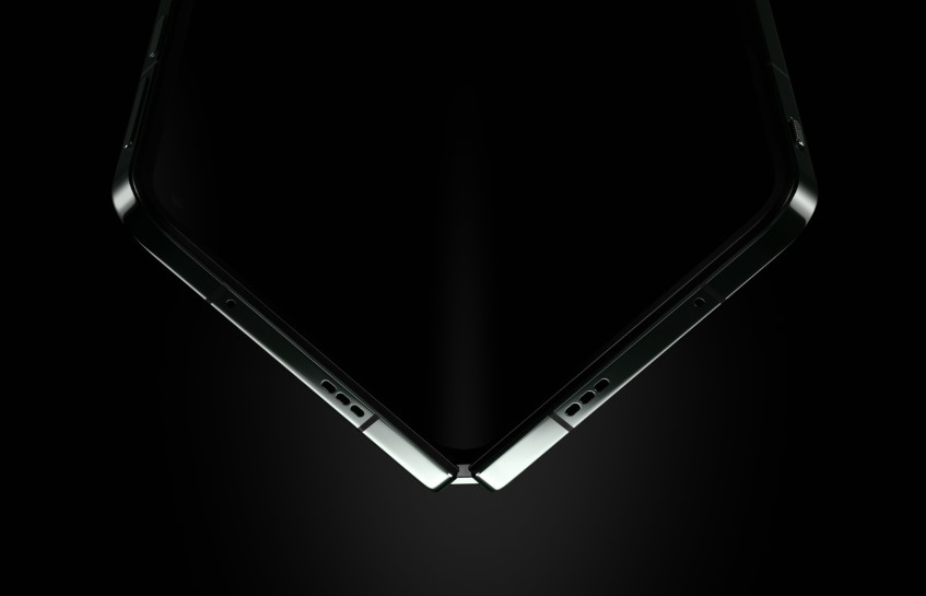 This is the OnePlus Open - the latest rival to Samsung's Galaxy Fold Series 5