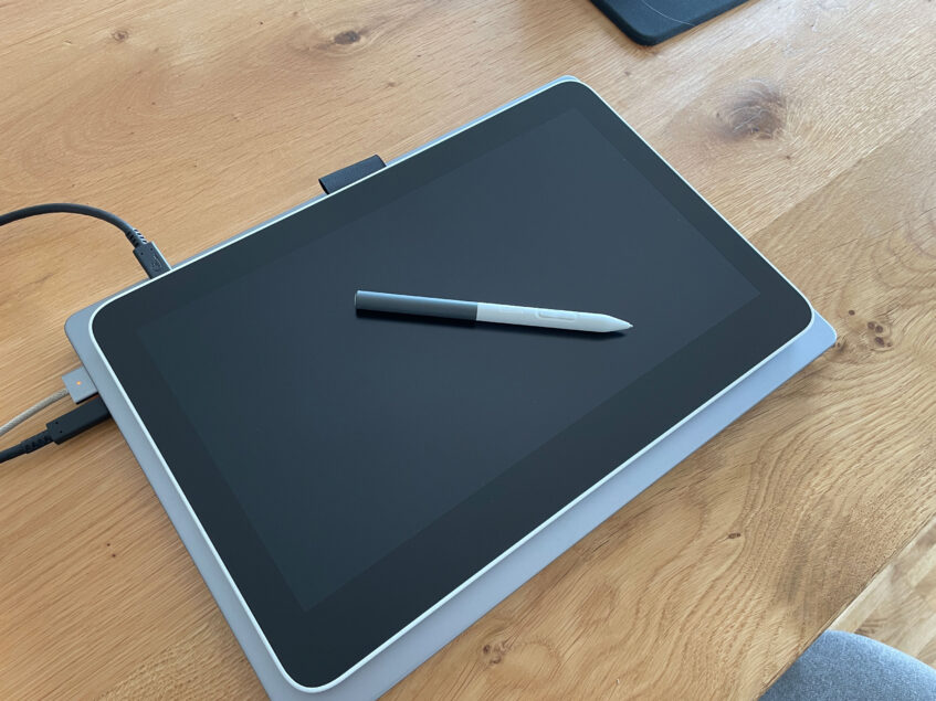Wacom One 13 Touch on Macbook Pro