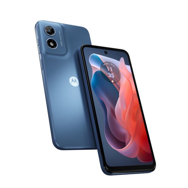 Front and rear view of the Motorola G Play 2024 smartphone