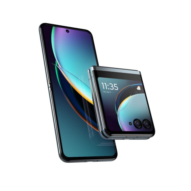 External and internal view of the Motorola Razr 40 Ultra phone