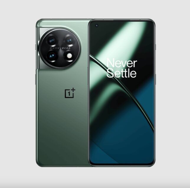 Front and rear view of the Oneplus 11 5G smartphone
