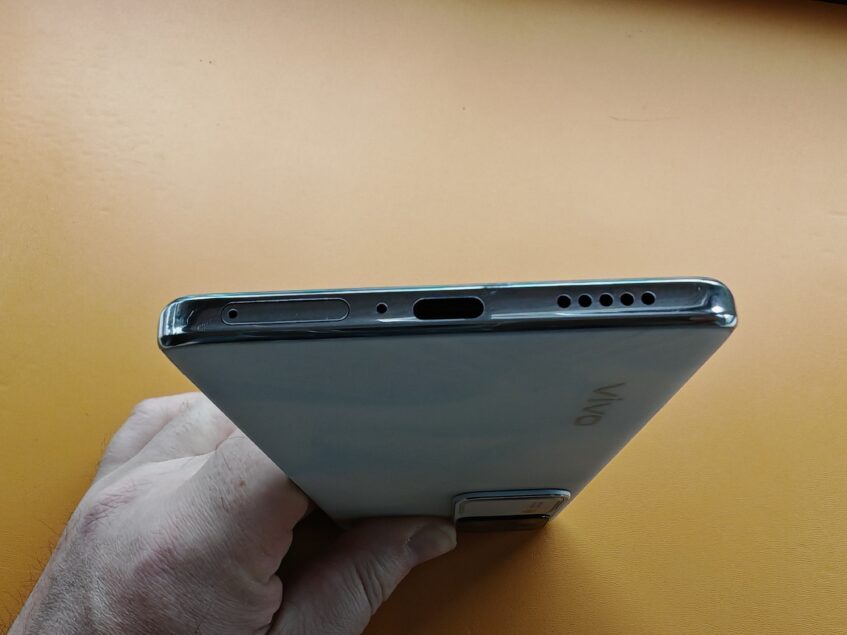 Vivo V30 Pro Review: A Midranger With Flagship Tendencies 7