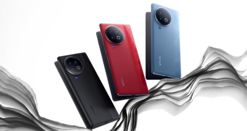 Three Vivo X Fold smartphones