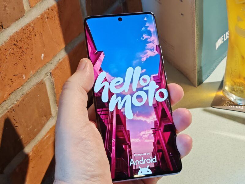 Motorola Edge 50 Pro Review: Looks Good, Snaps Even Better 3