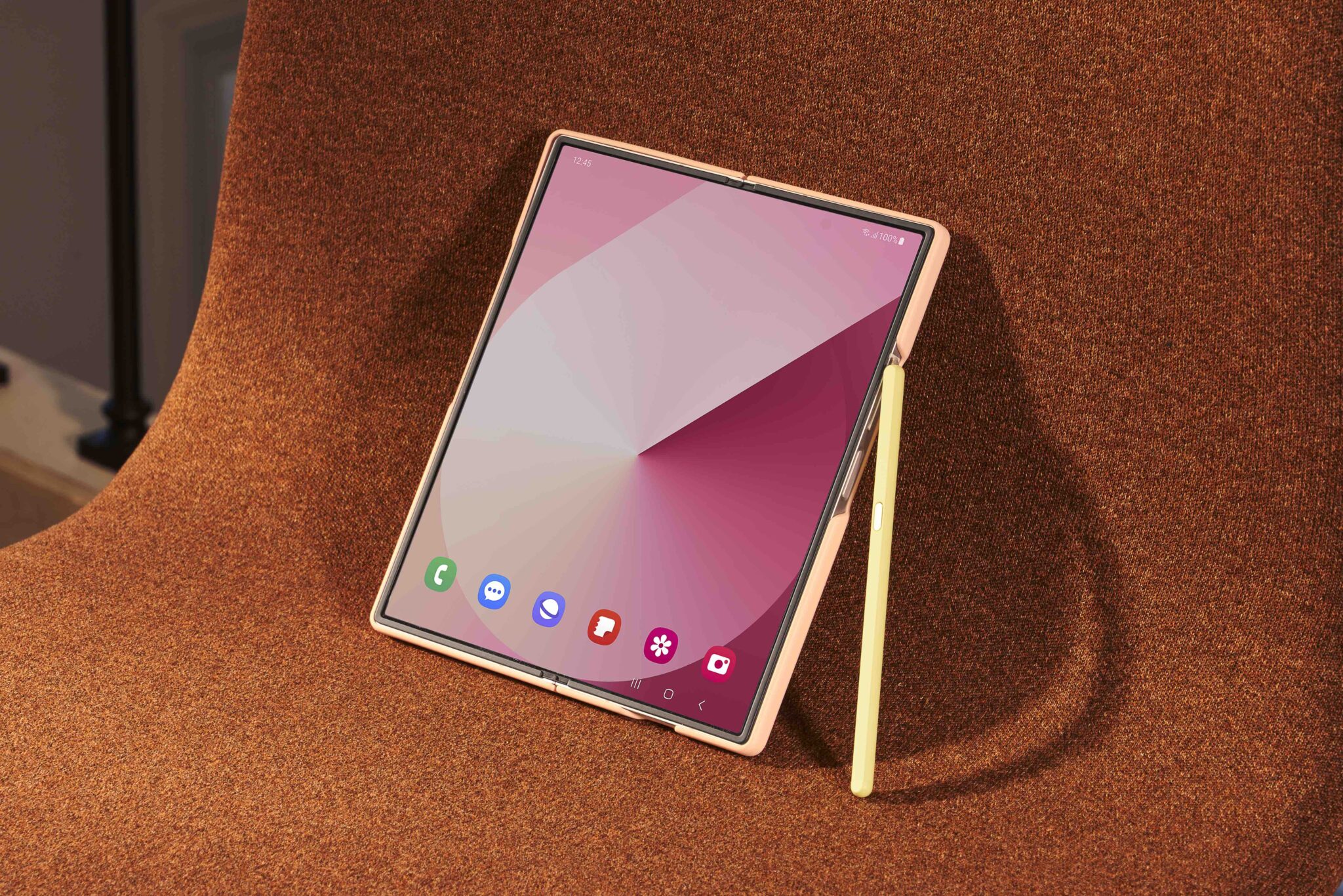 Right Now The Galaxy Z Fold 6 Is $400 Off; S24 Ultra $300 Off 6