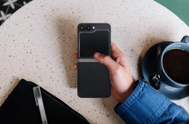 The Best Samsung Galaxy Z Flip 6 Cover Screen Protectors 17