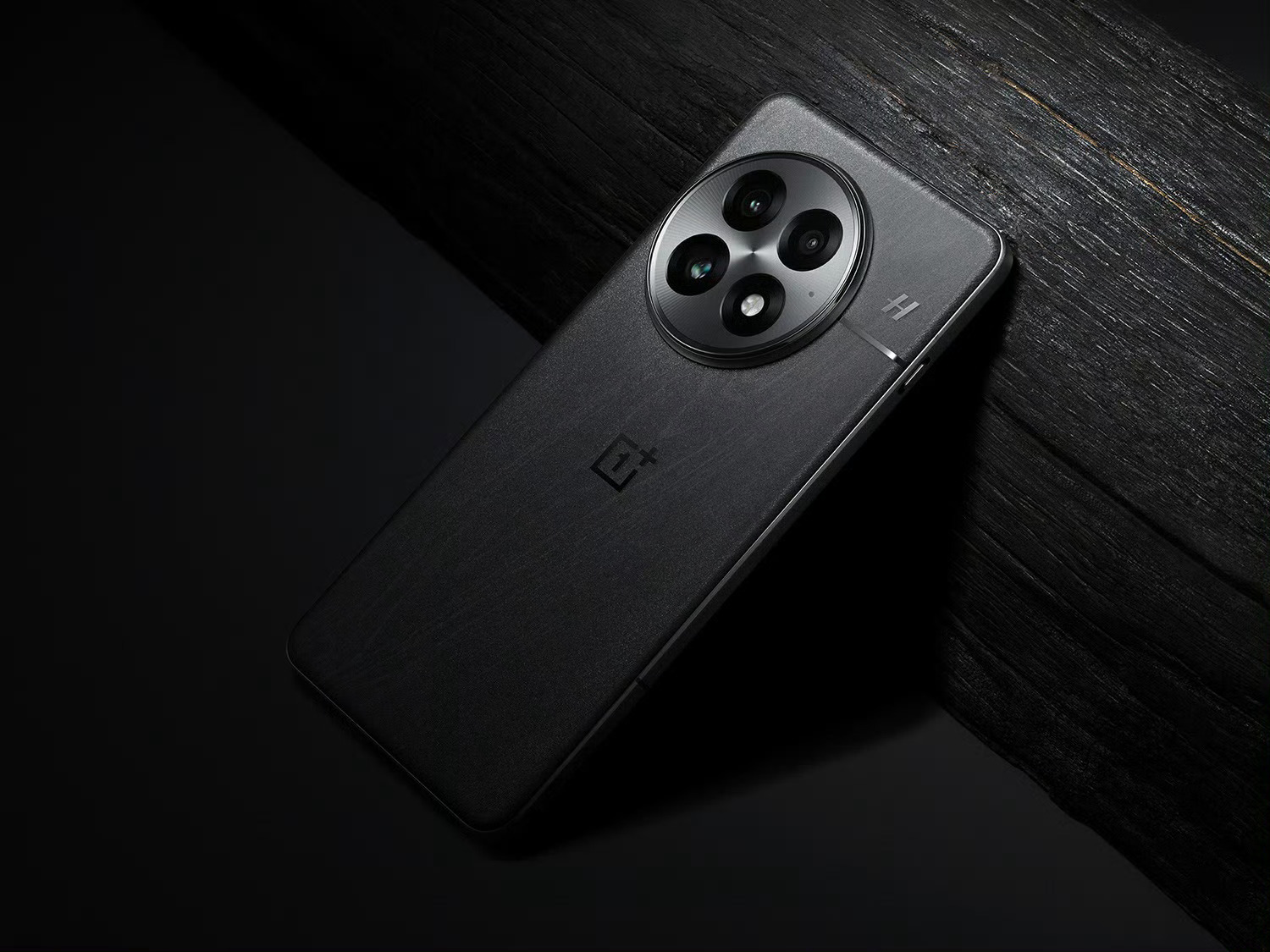 The OnePlus 13's Design Might Not Be Too Different After All 6