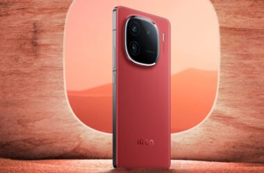 iQOO 12 in desert red color