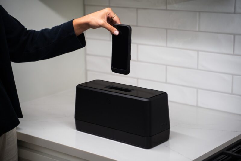 This "Toaster" Could Be the Fix to Charging Struggles at Home 3