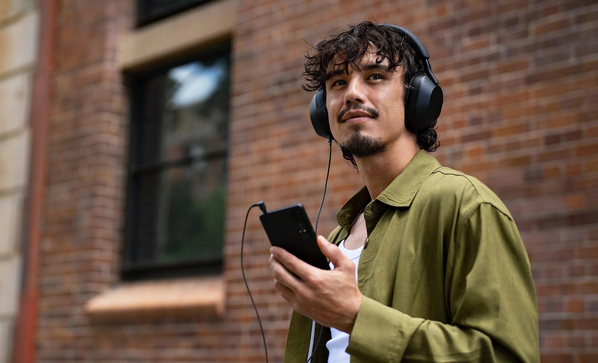 Sony Xperia 1 VII Launches, Still Stays Away From Industry Trends 8
