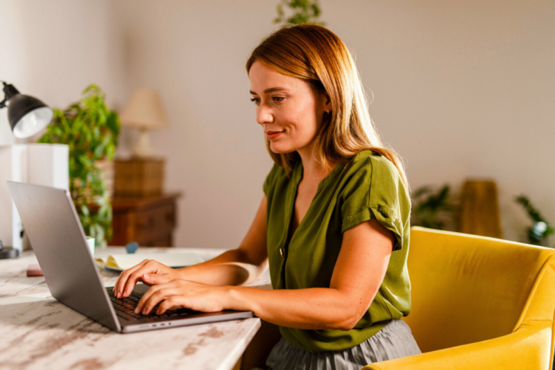 How to easily text from your PC with this simple method 4