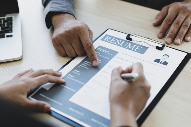 This tiny detail reveals if your CV was written with ChatGPT 4