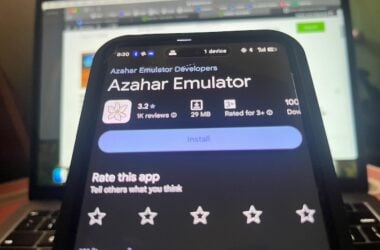 Installed Azahar emulator app on Google Play Store
