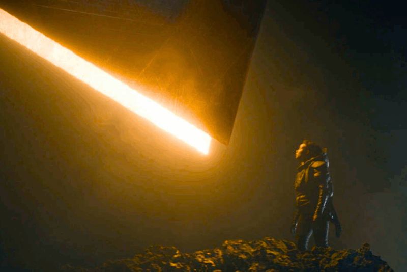 Critics are raving about this sci-fi show — is it the next Netflix sensation? 3