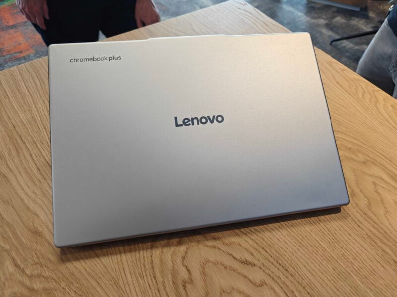Google’s First Android Laptop Leaks With OLED, 120Hz and a Gemini Key 4