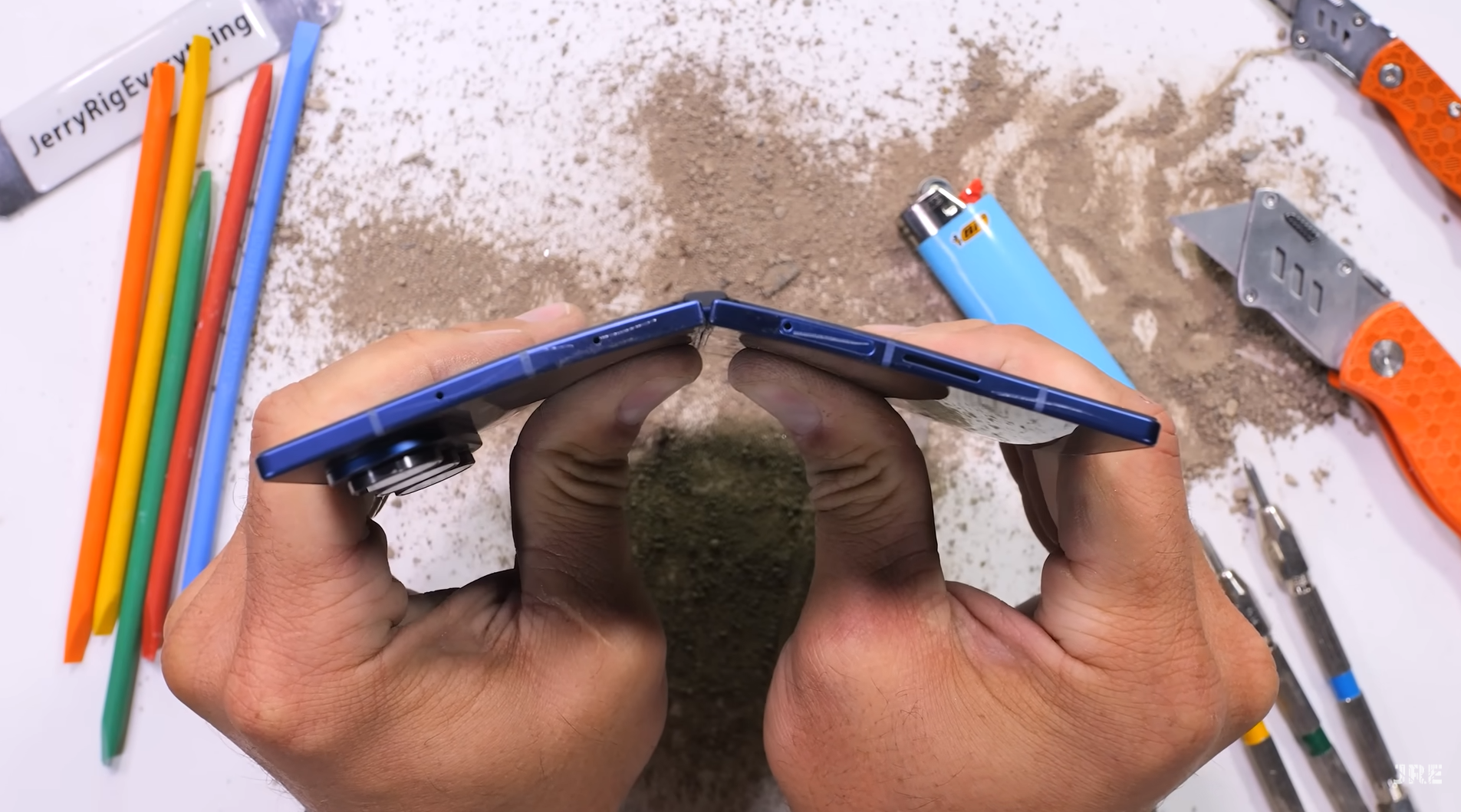 Does It Fold Under Pressure? Galaxy Z Fold 7 Gets Torture Tested 2