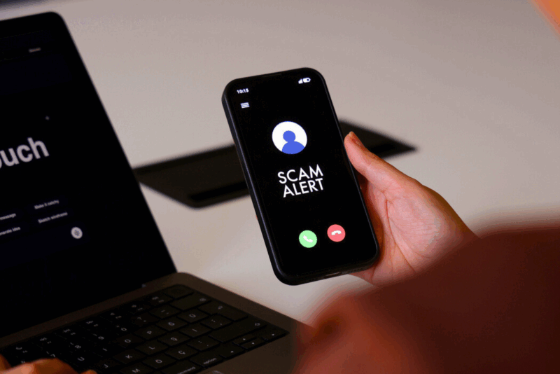 This app spies on your phone without asking: Are you affected? 4