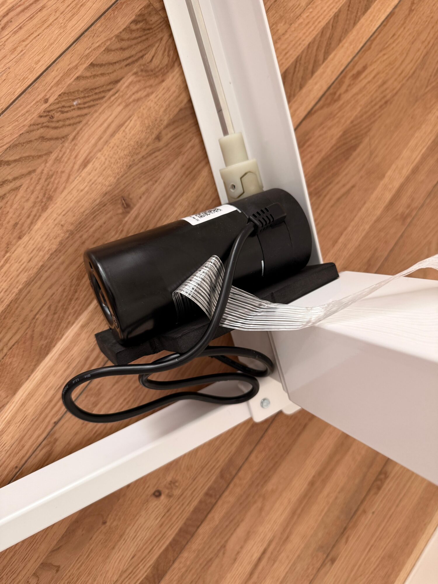 I Try the Flexispot E7 Plus Four-Legged Standing Desk: WOW! 11