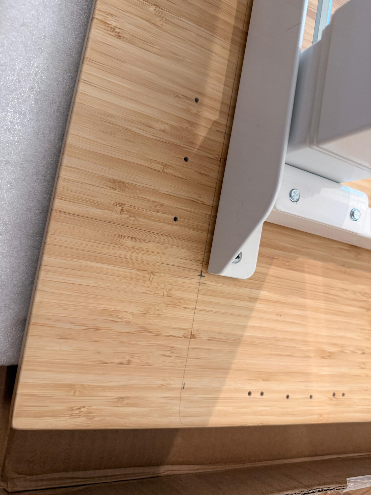 I Try the Flexispot E7 Plus Four-Legged Standing Desk: WOW! 8