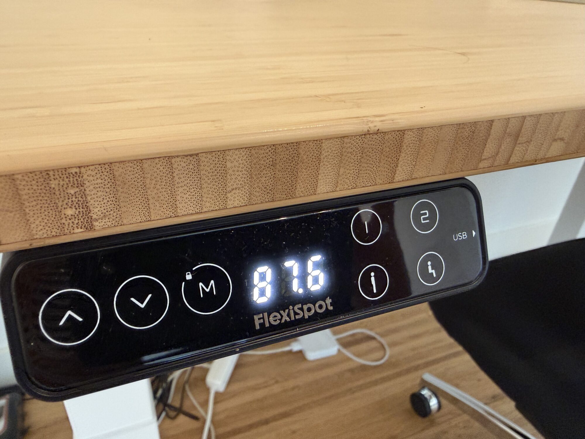 I Try the Flexispot E7 Plus Four-Legged Standing Desk: WOW! 9