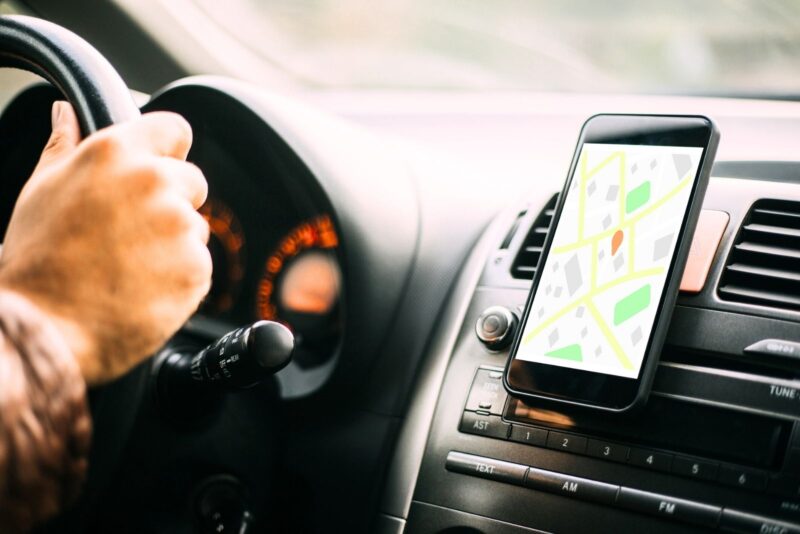 Google Maps finally lets you report accidents properly on Android Auto 4