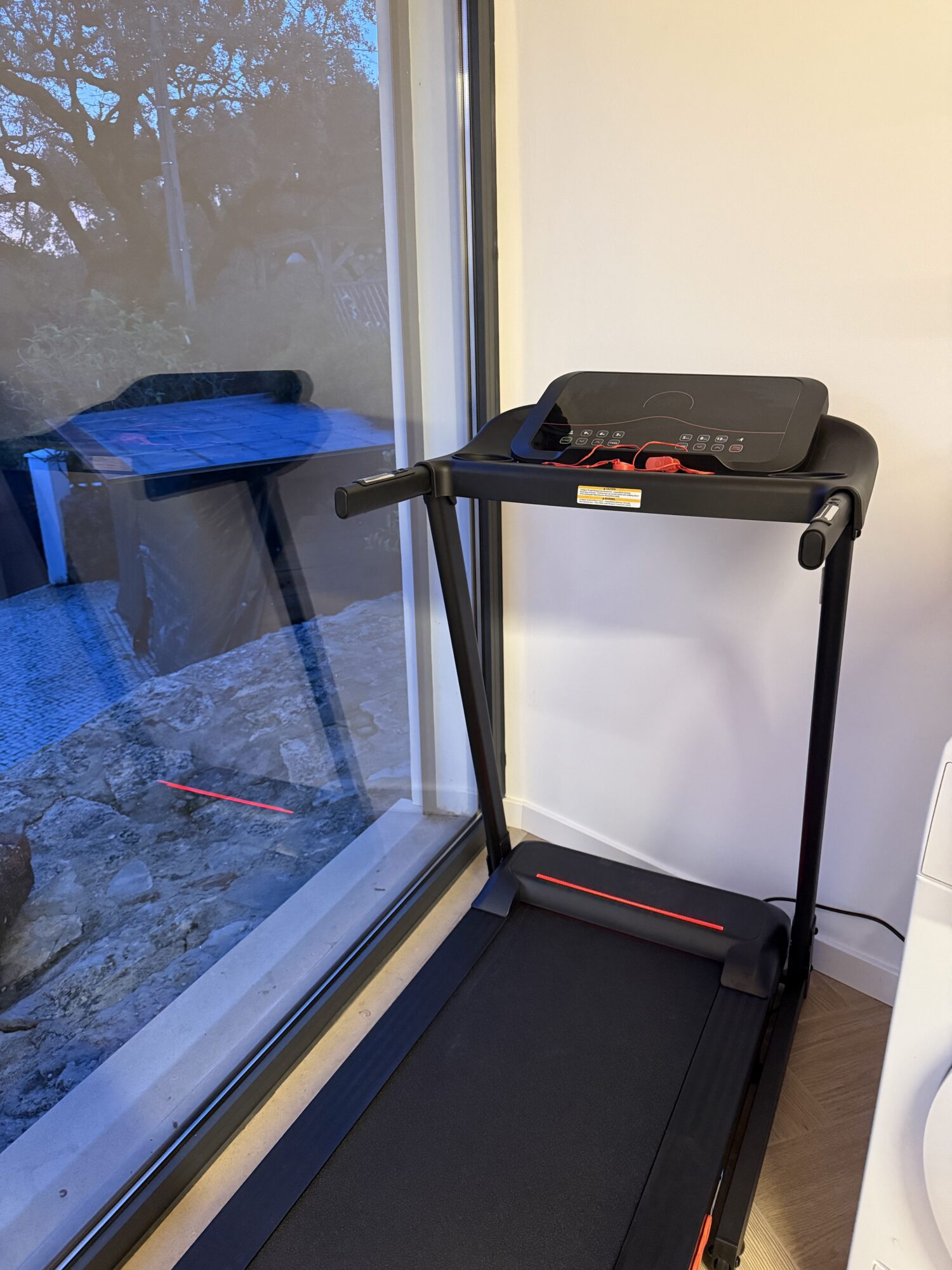 THERUN Incline Treadmill Review: The Compact Runner That Doesn’t Shake 9