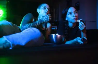 Netflix’s new 4-episode miniseries based on a true story is topping charts worldwide 7