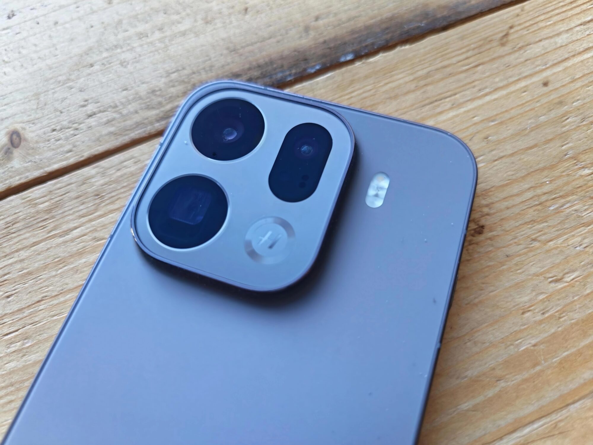 OPPO Find X9 Pro Review: There's Only One Missing Ingredient 16