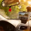 Don’t throw out your old phone: this trick turns it into a car dashcam 2