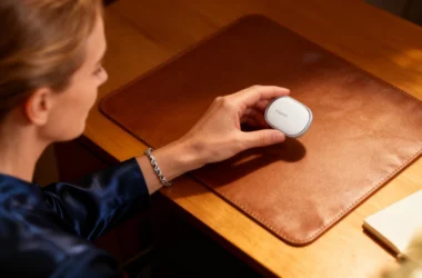 This new tracker works with both iPhone and Android—and costs half as much as the AirTag 8